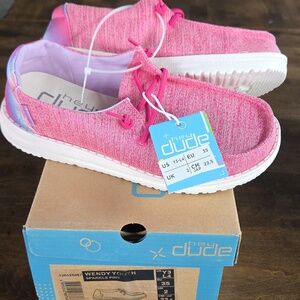 Hey Dude Size 3 NEW Pink Slip-On Casual Shoes